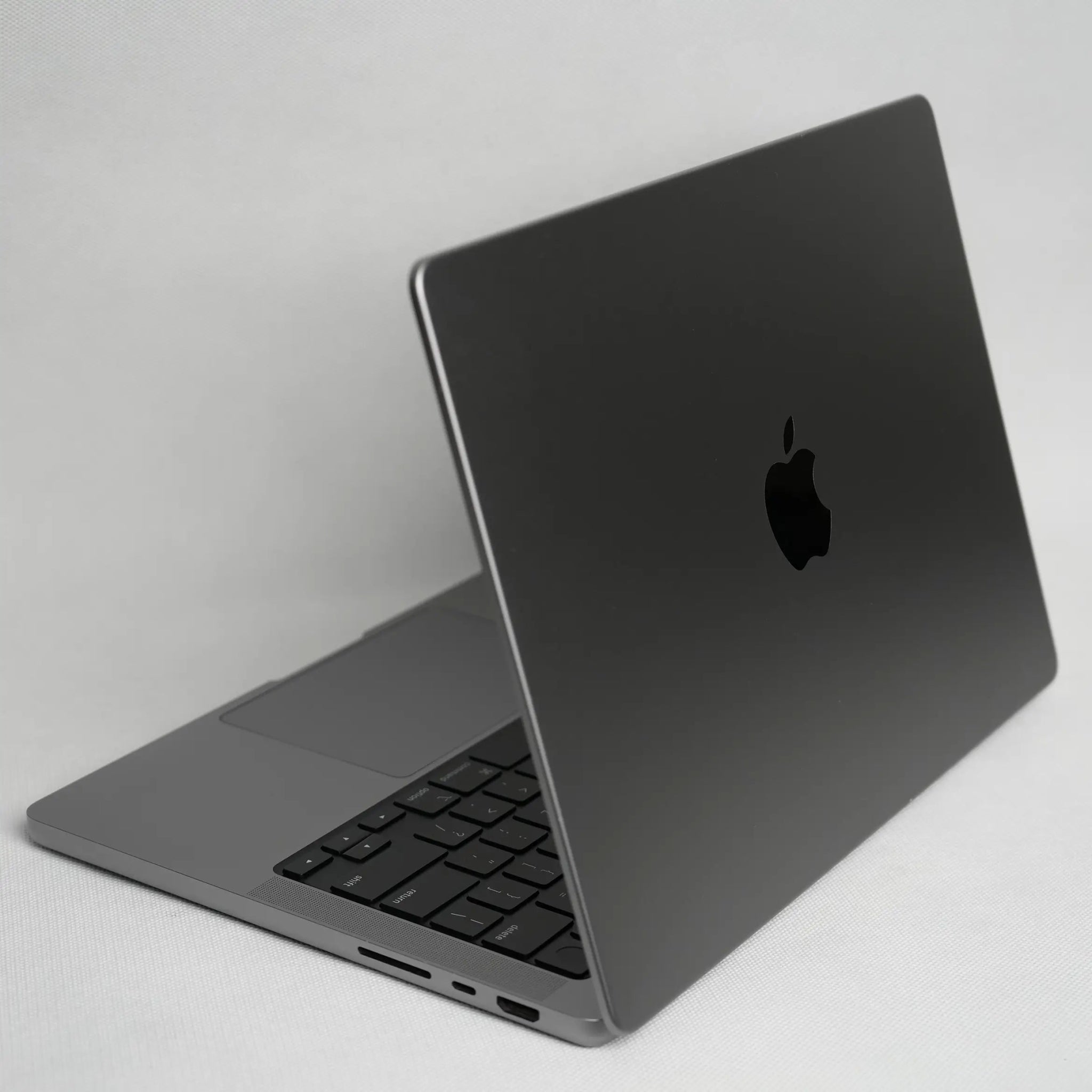 筆電先生 Apple Macbook Pro A2442 | - 筆電先生
