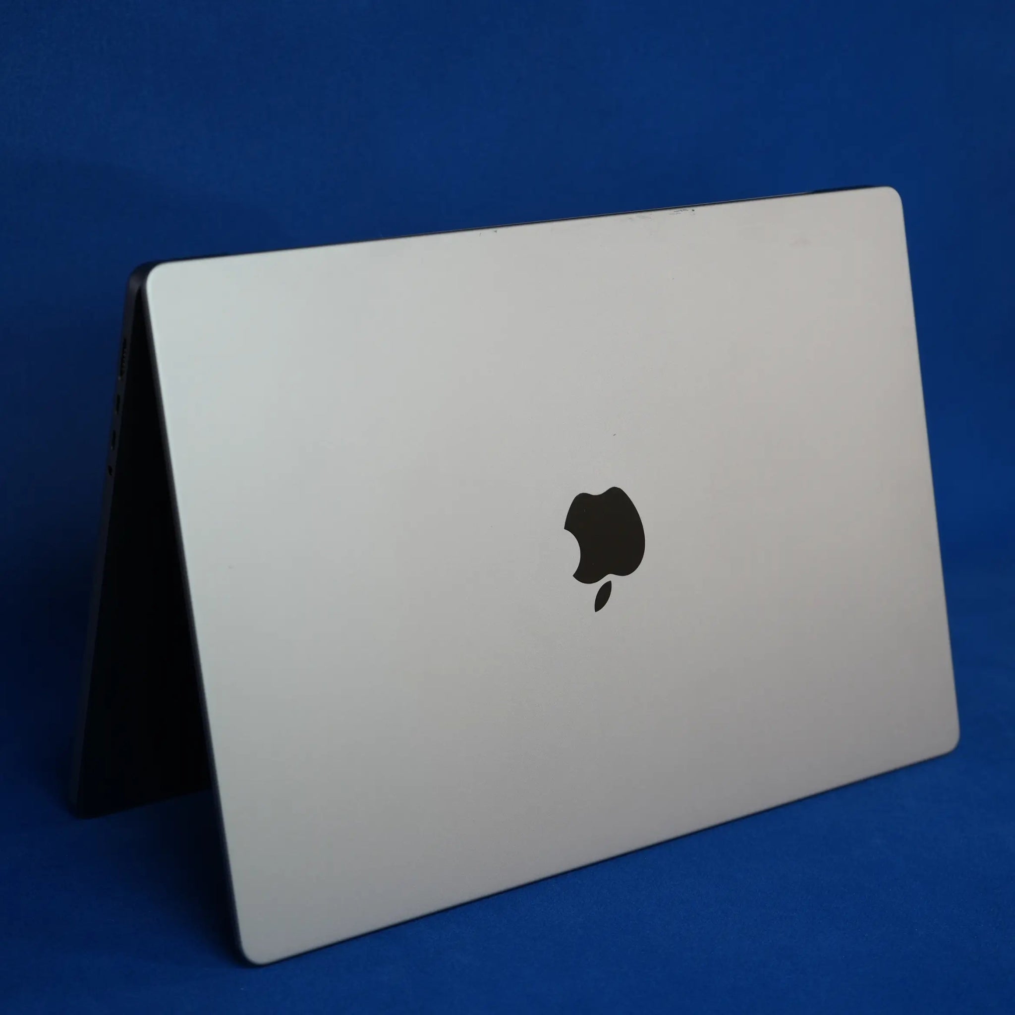 筆電先生 APPLE MacBook Pro A2485 10C32G | - 筆電先生
