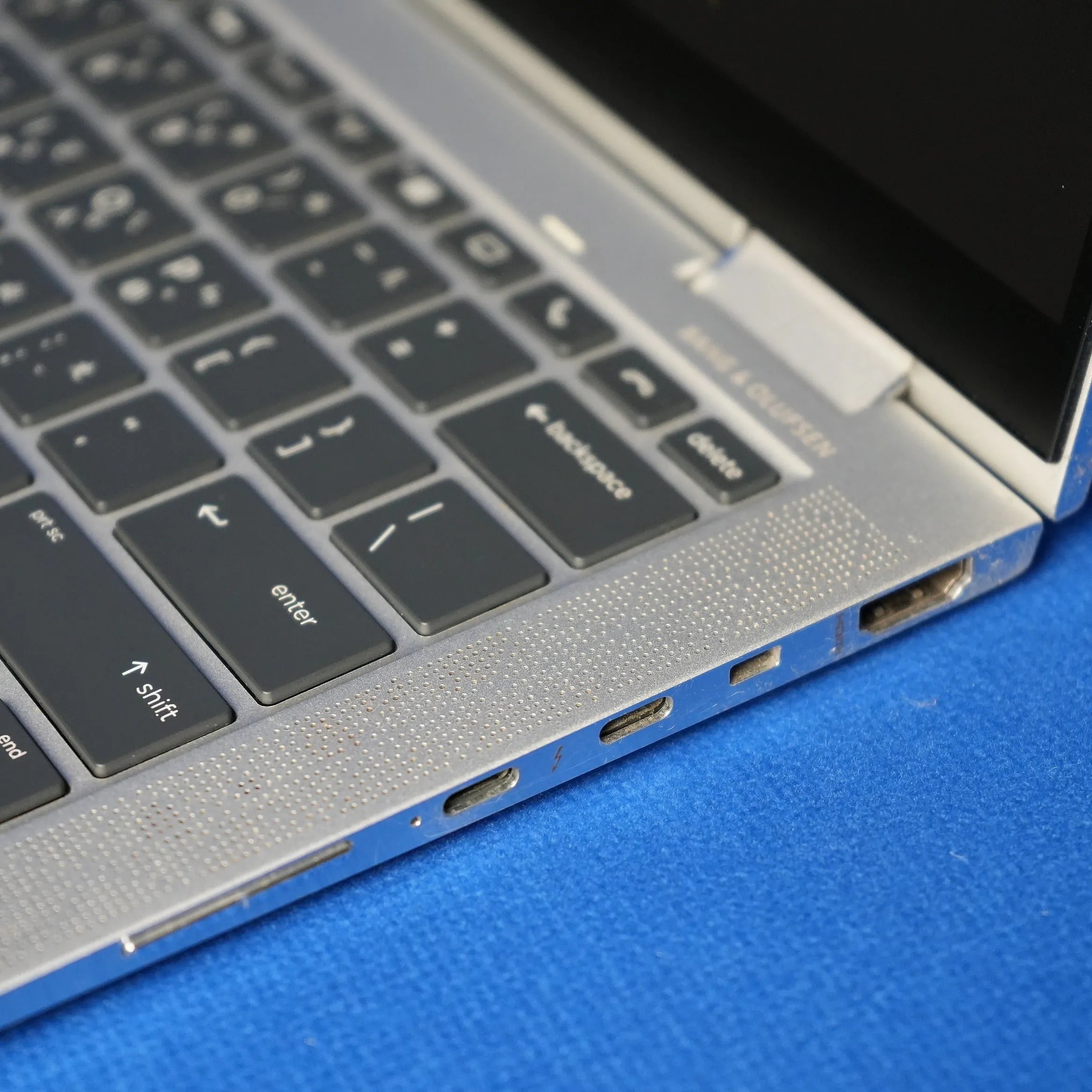 HP EliteBook x360 1030 G4