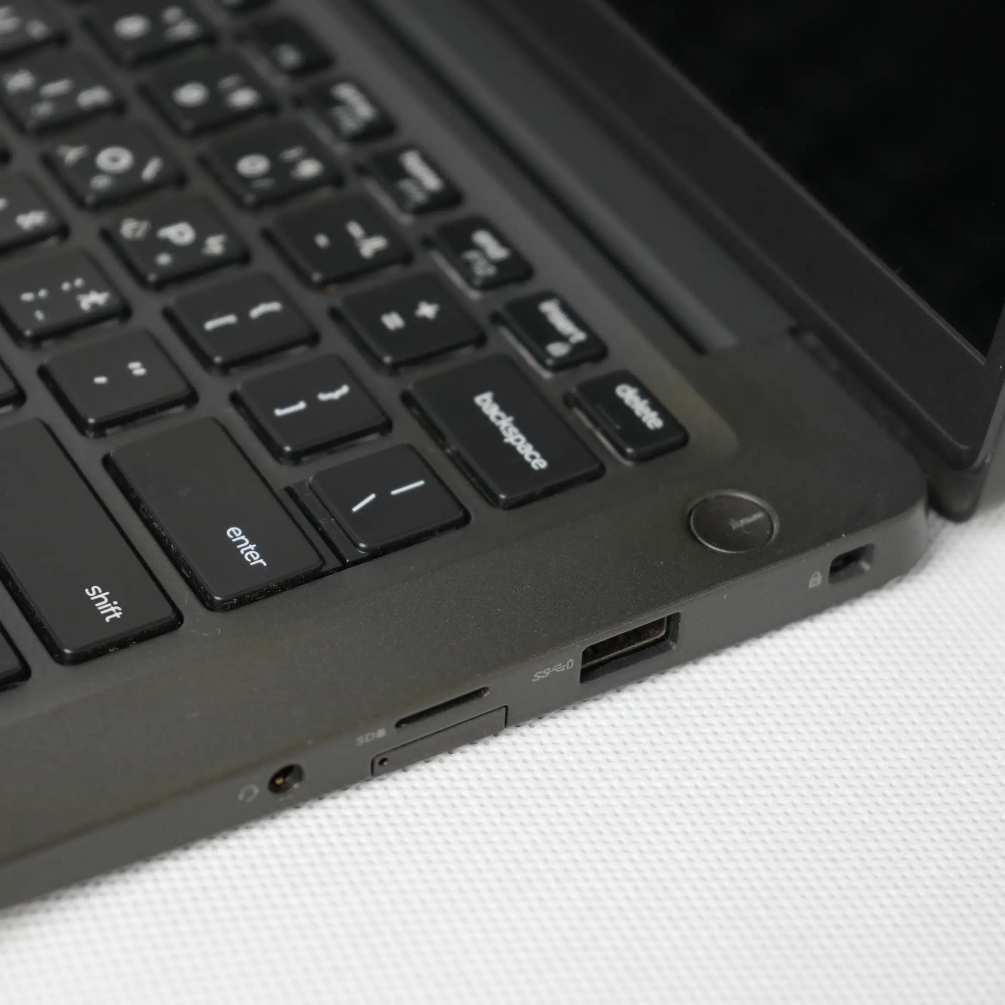 筆電先生 Dell Latitude 7400 | - 筆電先生